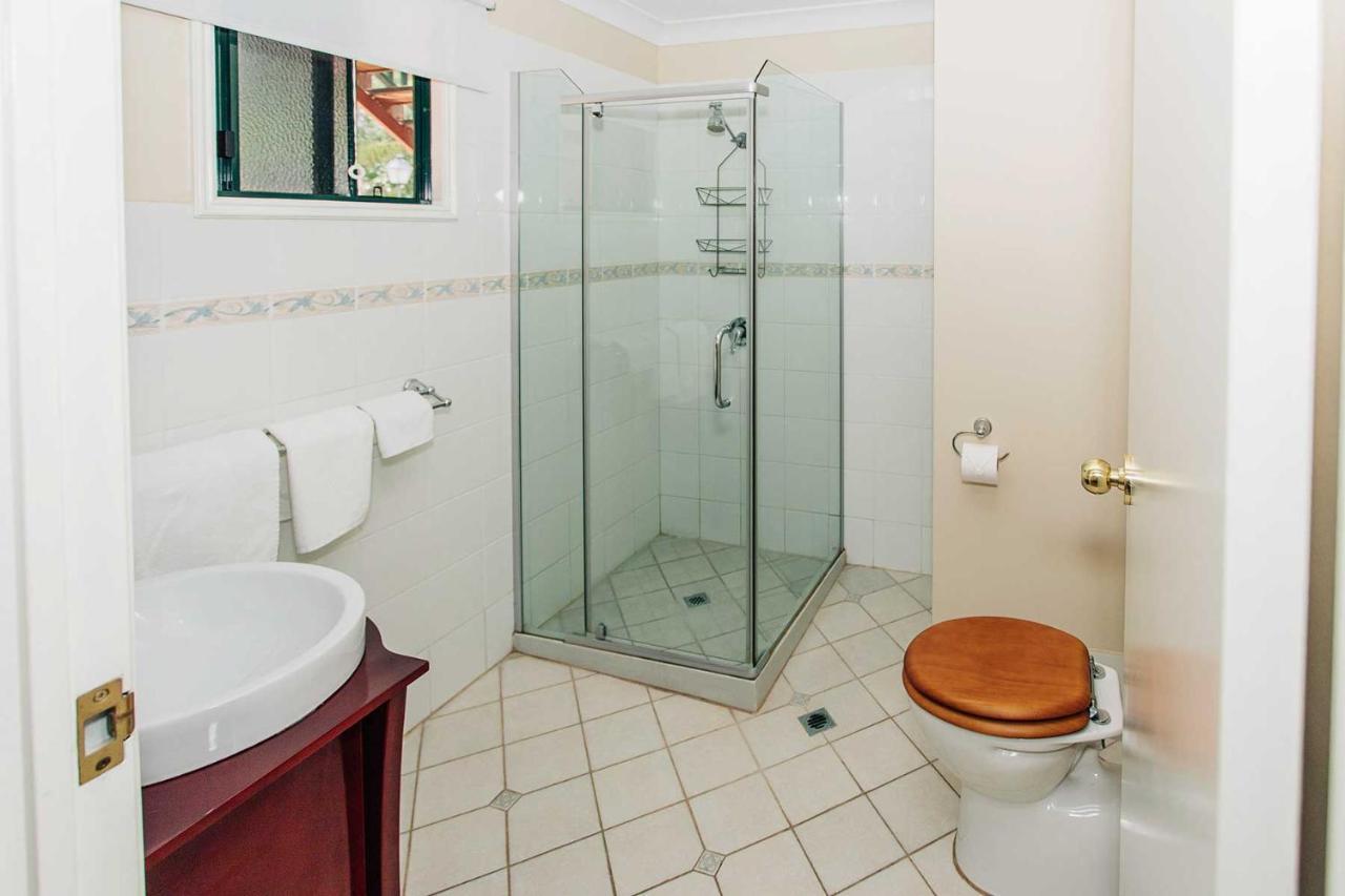 Settlers Hotel Йорк Экстерьер фото