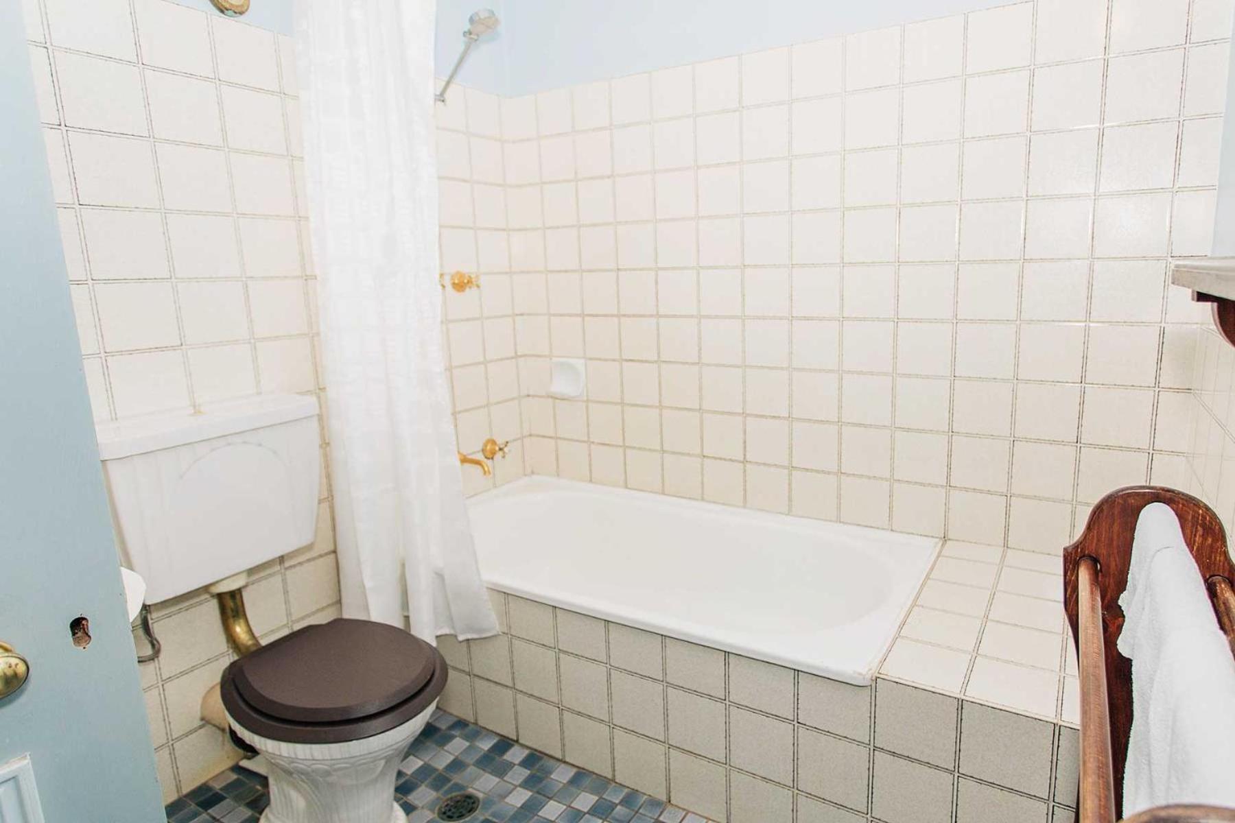 Settlers Hotel Йорк Экстерьер фото